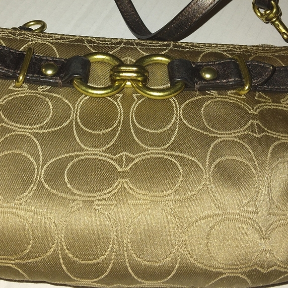 L@@K! Gorgeous/Rare COACH ~Mia Signature Outline Large Sateen Clutch Wristlet☆ - Picture 14 of 16
